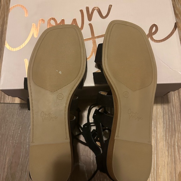 Crown Vintage - Picture 4 of 4